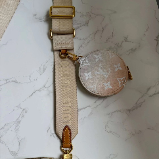 Louis Vuitton pink monogram giant by the pool Multi Pochette Accessoires – Andere Taschen, Leinwand (photo 16 of 17)
