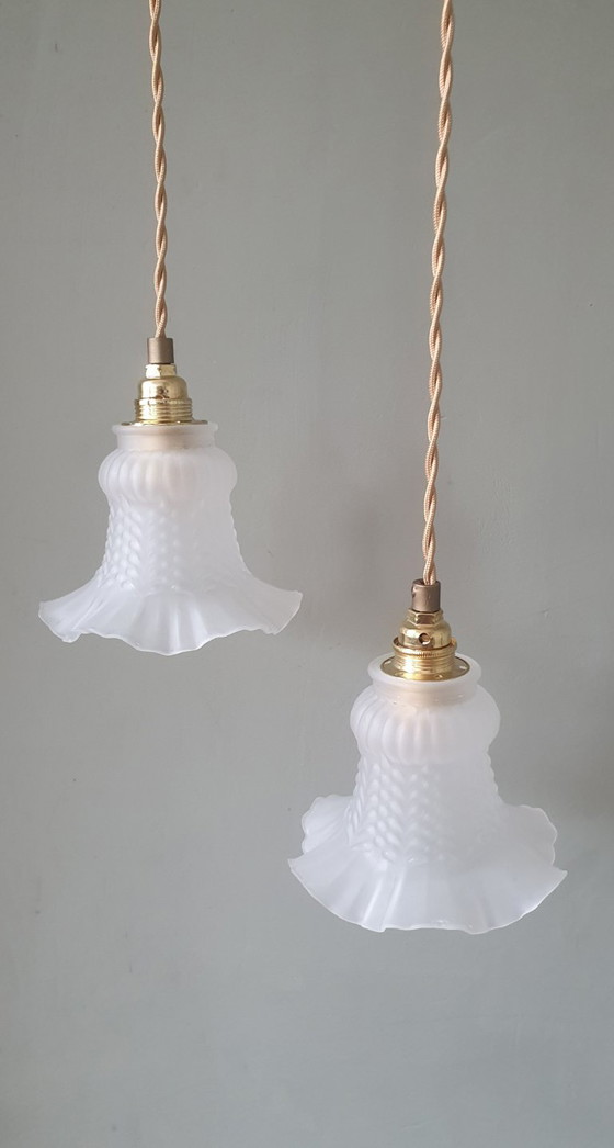 Set di lampade a sospensione vintage antiche in vetro satinato. – Metal (photo 10 of 18)