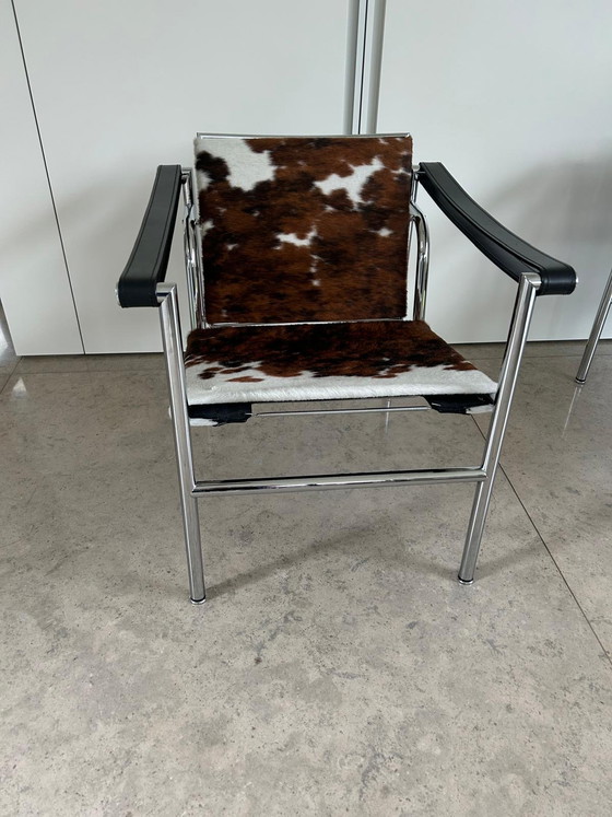 Image 1 of Cassina LC1 Ponyskin Original showmodel- 40%