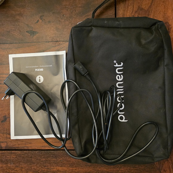 Image 1 of Sillón de relajación destacado con casi 2 años de garantía.