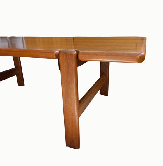 Image 1 of Table basse vintage en teck massif Niels Bach