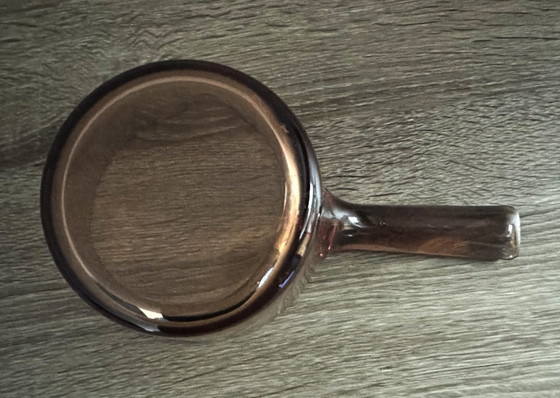 Image 1 of Dikwandige glazen steelpan van 0,7 liter, amberkleurig, Vision Corning Frankrijk