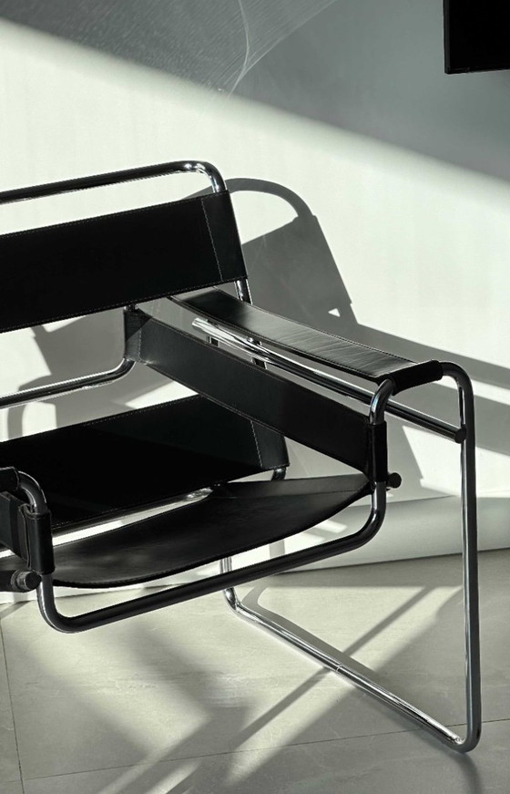 Image 1 of Wassily chair, Marcel Breuer's B3