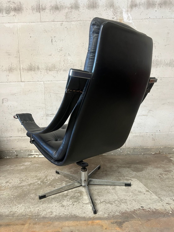 Artifort Swivel Armchair Black Leather Lounge Chair, Chrome (photo 10 of 14)