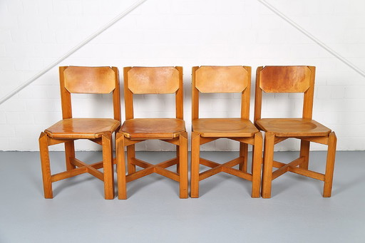 4 sillas de comedor Wasa Vintage de madera de haya y cuero.