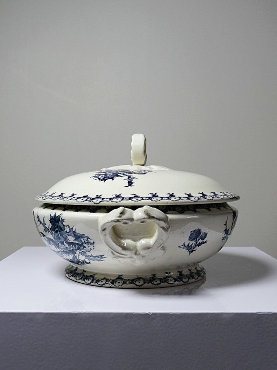 Image 1 of Sopera antigua de porcelana opaca Gien, 1890-1910, diseño de piedra de hierro, diseño Chardons
