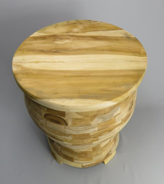 Image 1 of Handgefertigter Teakholzhocker / Beistelltisch