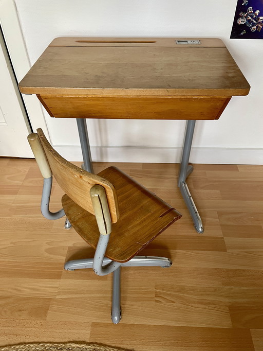 Scrivania/piccola scrivania vintage per bambini con sedia