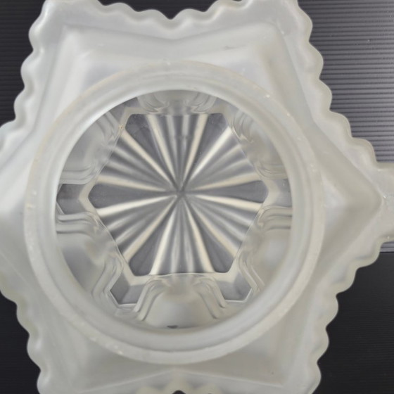 Image 1 of GLOBE ART DECO LAMPSHADE 1920 1930 STREAMLINE SKYSCRAPER IN OPAQUE GLASS 20S 30S