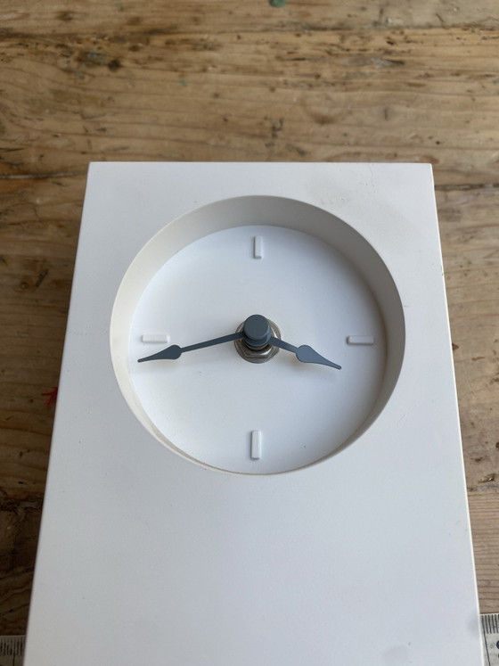 Invotis Orange Wiggle Wiggle Clock (IV085) – Plastic (photo 12 of 12)