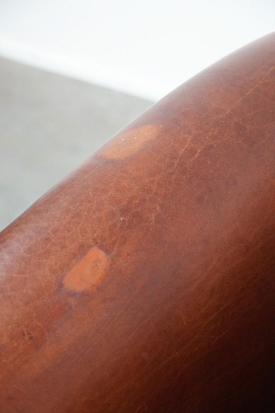 Image 1 of 2 x Vintage schapenleren clubfauteuil met siernagels 