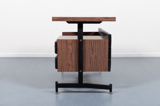 Image 1 of Italiaans modern bureau uit het midden van de 20e eeuw, uit de jaren 60.
