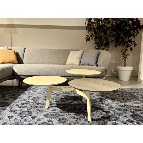 Leolux Nifea coffee table