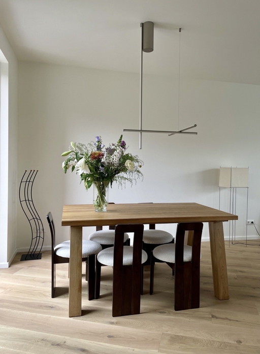 6 chaises de salle à manger brutalistes