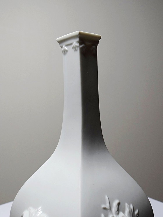 Image 1 of Small Vase, Reproduction of a Meissen Vase, 1715-1720, by Sheffield & Haviland, Limoges