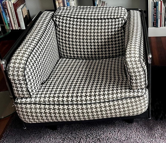 Image 1 of 2x Poltrona Frau fauteuils