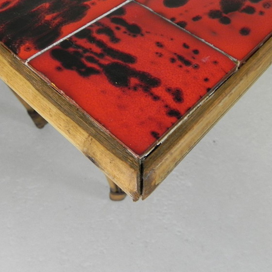 Image 1 of Tavolo da pranzo vintage in bambù con piastrelle rosse, bianche e blu, anni '50