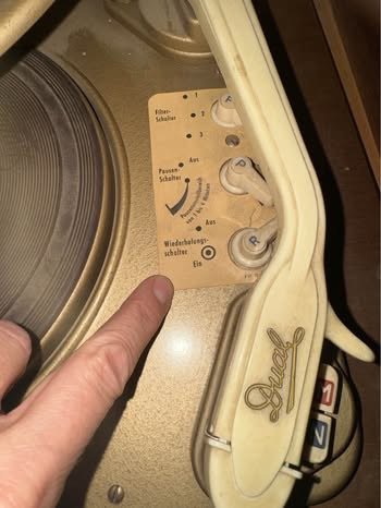 Image 1 of Mueble funcional para radio/fonógrafo Mercedes