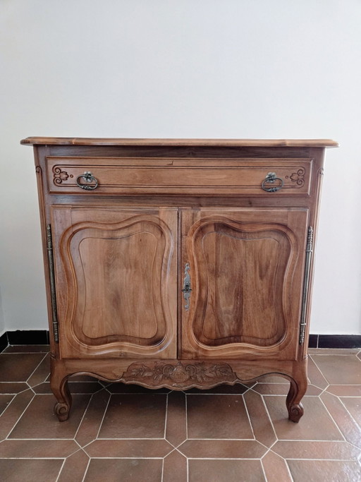 Small Louis XV style walnut sideboard / chest of drawers