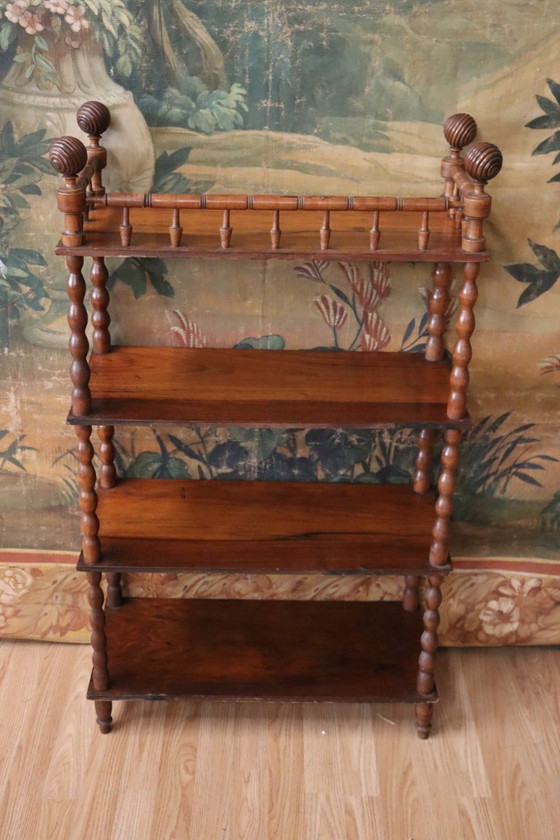 Image 1 of Altes Regal auf gedrechselten Holzbeinen