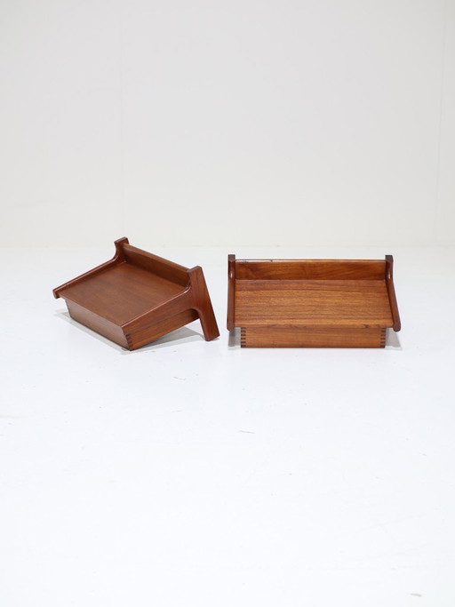 Set di comodini sospesi di Kai Kristiansen, in teak, stile vintage danese.