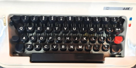 Image 1 of (W003) Machine à écrire portable HEMA 44K vintage – Comme neuve avec ruban encreur neuf !