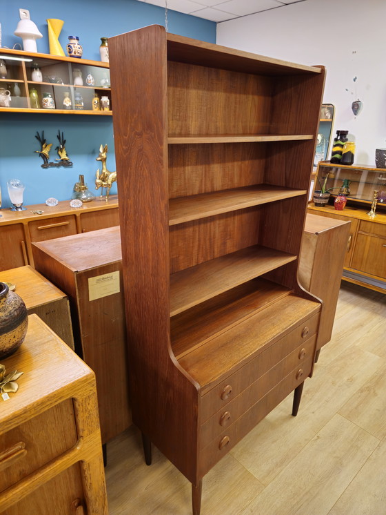 Image 1 of Vintage Deense Boekenkast Openkast Ladekast