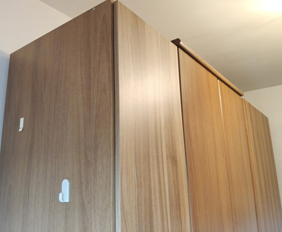 Image 1 of 2 armadi al prezzo di 1