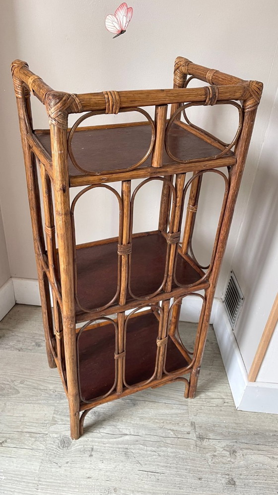 Vintage rattan bookcase shelf – Wood (photo 9 of 15)