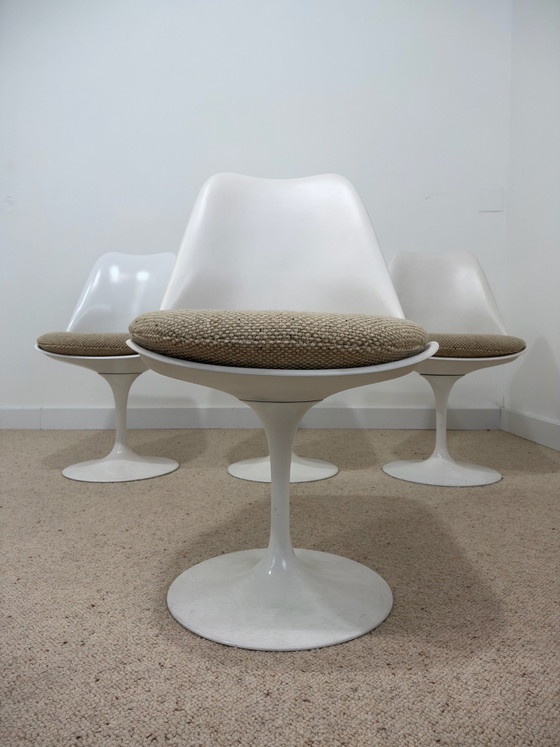 Set Tulip – tavolo Knoll International in marmo e 4 sedie – Eero Saarinen – Tavoli da pranzo (photo 7 of 15)