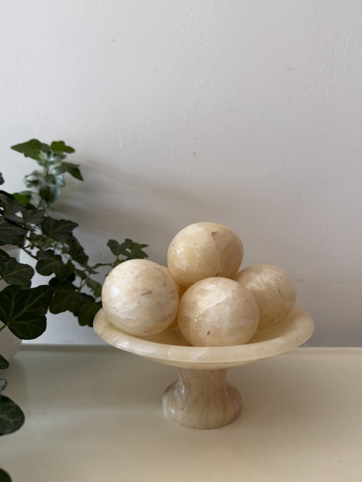 Bowl with 6 spheres already