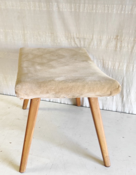 Image 1 of Taburete modernista de madera maciza - años 50/60