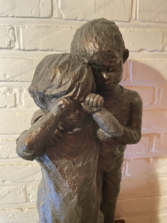 Einzigartige XL-Skulptur „Comfort“ – Geert & Roel Kunen (62cm) inkl. Holzsockel – Bildhauerei, Bronze, Wood (photo 9 of 9)