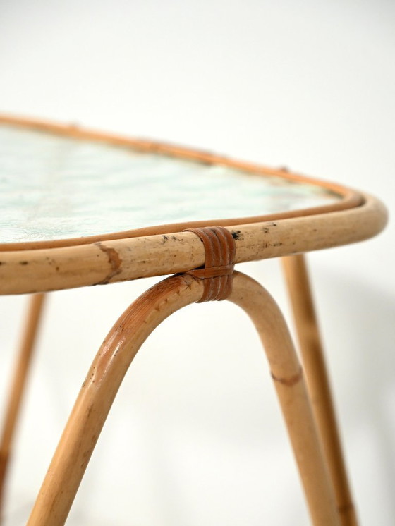 Image 1 of Mesa de centro de bambú con vidrio esmerilado