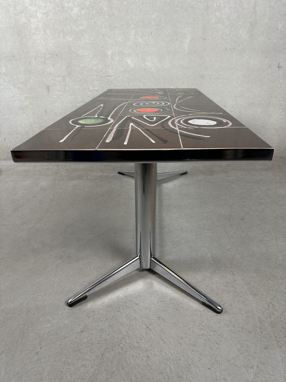 Couchtisch im Mid-Century-Stil – Keramik und Chrom – Couchtische, Chrome, Ceramic, Vintage (photo 9 of 10)