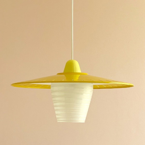 Image 1 of Lampada Mid Century Modern in vetro opalino, design olandese