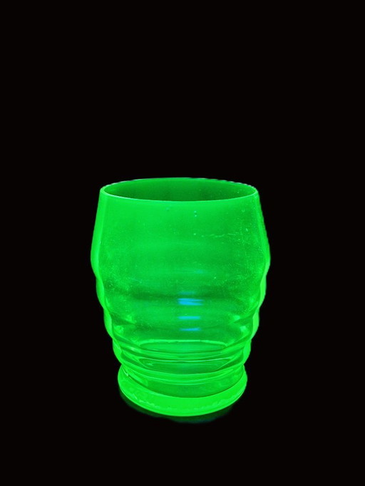 6 Art-Deco-Gläser aus Uranglas