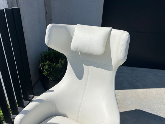 Image 1 of Vitra Grand repos met ottoman