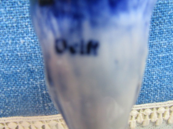 Image 1 of Oud Delfts keramisch beeldje van een blauw-witte vis, decoratief object, vintage