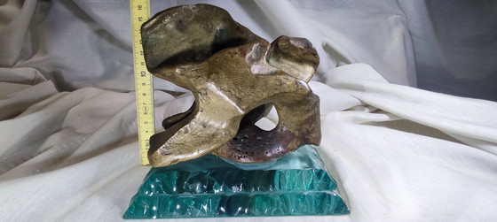 Image 1 of Sculpture organique en bronze « Météore » sur un socle en verre immergé - Milieu du XXe siècle