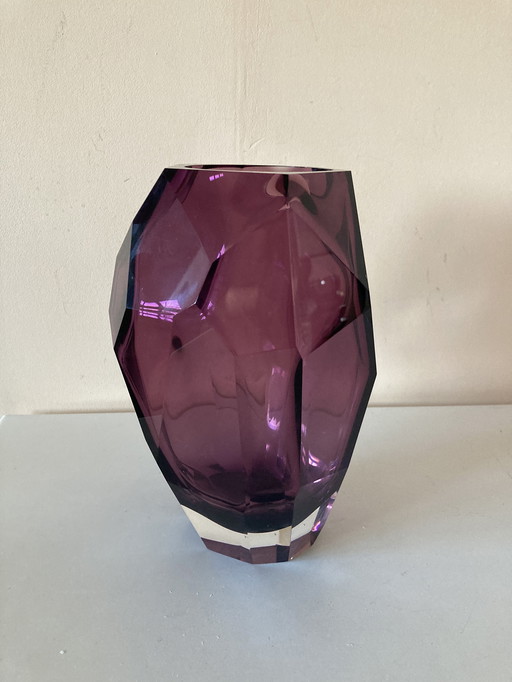 Vintage facet geslepen amethist kleurige vaas