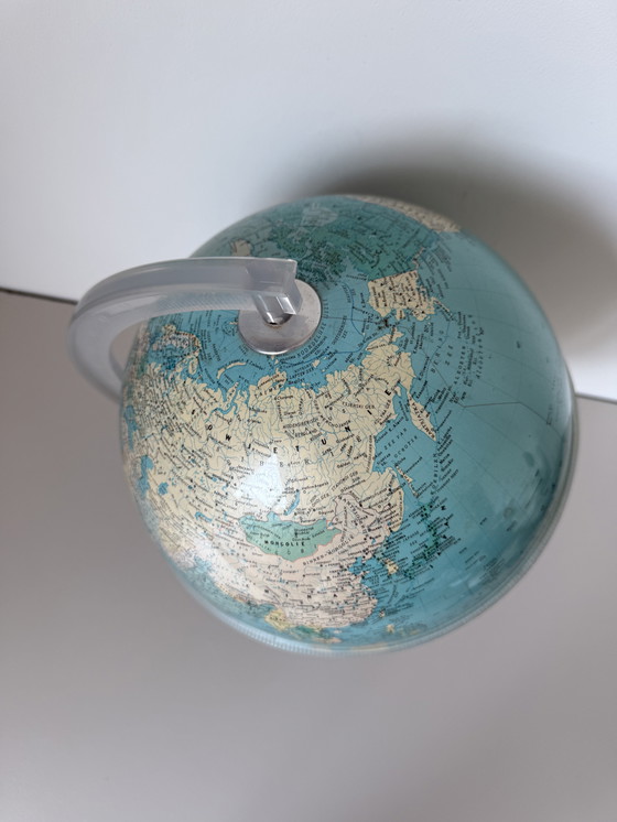 Image 1 of Mappamondo d'epoca