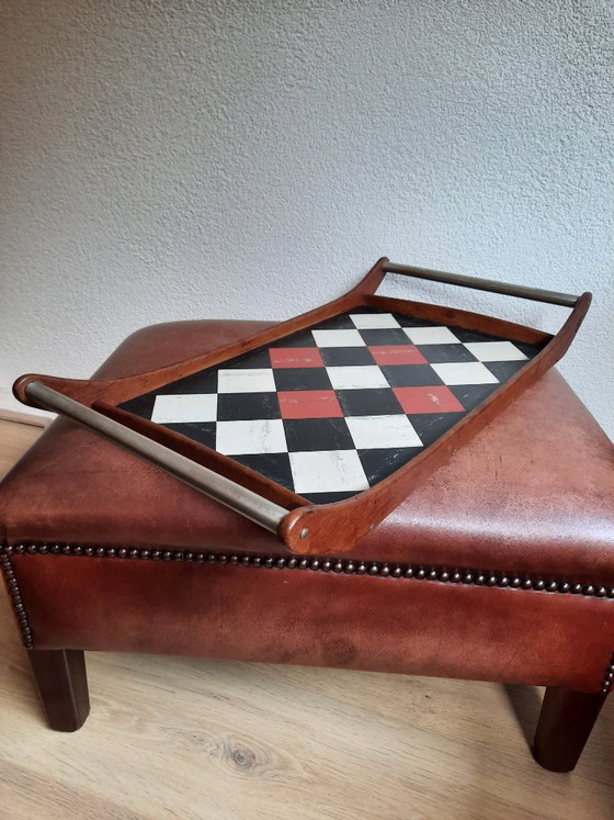 Plateau vintage Art Déco en bois orné d'un motif en losanges incrustés de pierres. – Accessoires de table (photo 6 of 6)