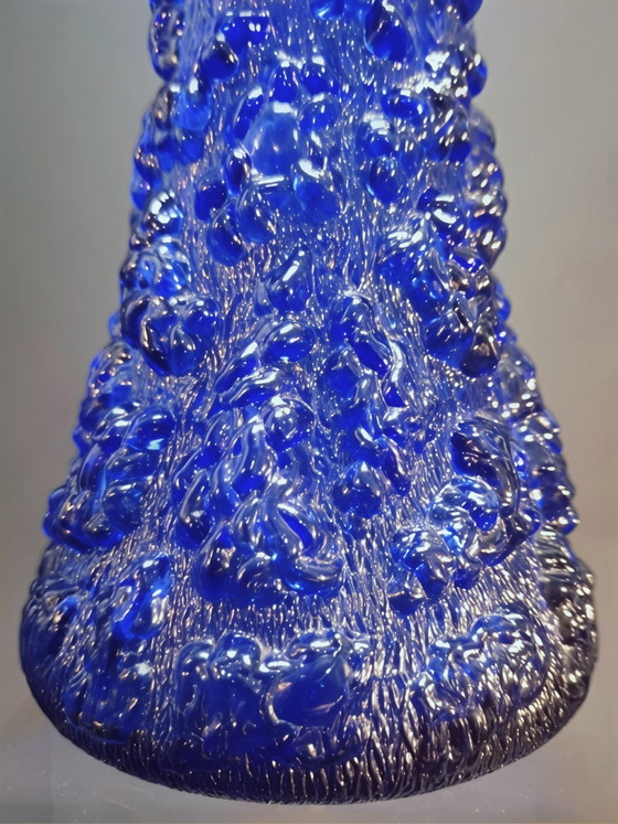 Image 1 of Schwedische Designvase von Lars Hellsten für Skruf – Kobaltblauer Brutalist (24 cm)