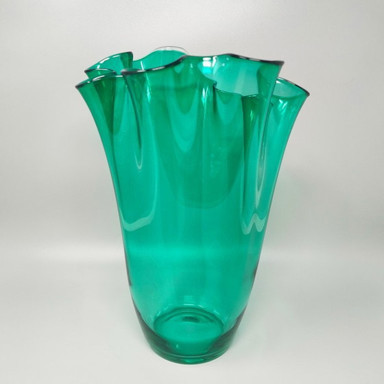 Image 1 of Vase « Fazzoletto » vert éclatant des années 1970, signé Michielotto, en verre de Murano. Fabriqué en Italie.