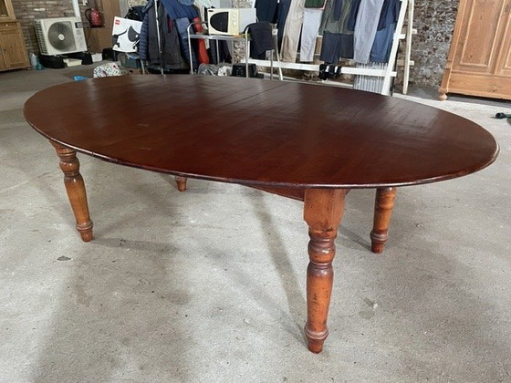 Image 1 of Tavolo ovale in legno di ciliegio