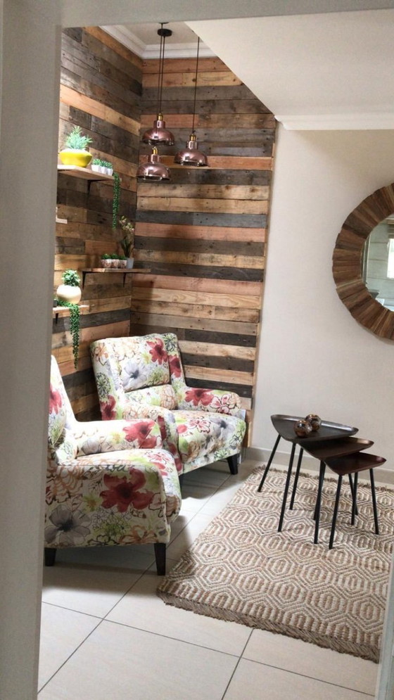 Image 1 of Dos sillones con estampado floral