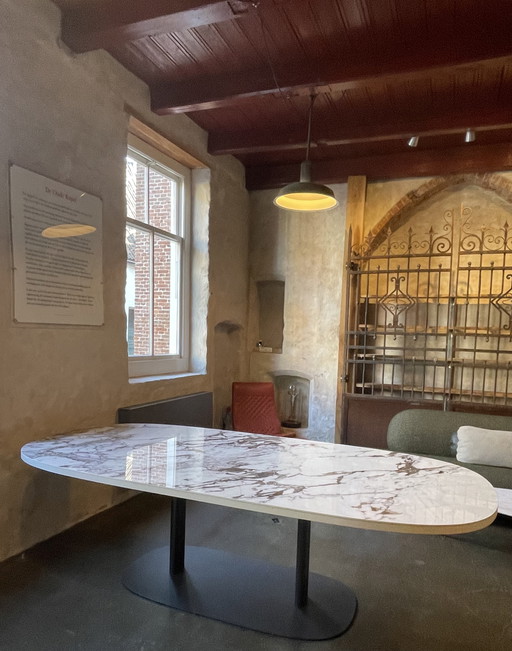 Leolux Toveri Dining table 260 x 120 NEW