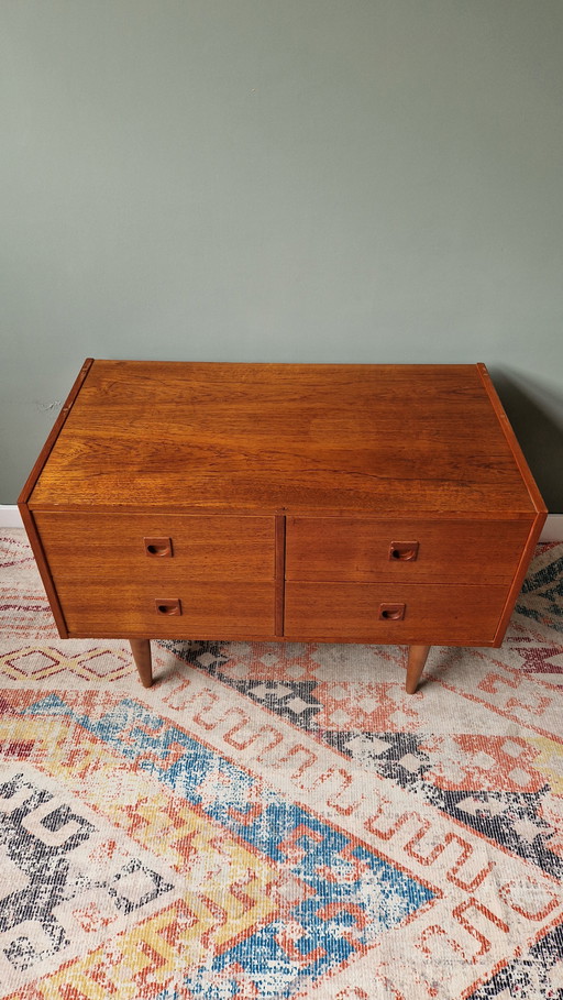 Vintage Danish design country cabinet with 4 cool drawers