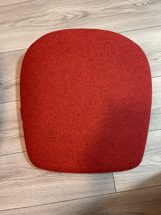 Image 1 of Poltrona Egg di Arne Jacobsen per Fritz Hansen – Modello originale rosso
